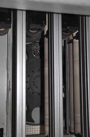 Brema Vertikales CNC-Fräs- und Bohrzentrum - gebraucht Vektor (19)