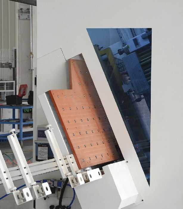 Comeva Vertikales CNC-Bearbeitungszentrum - NEU Drill 900 I (2)