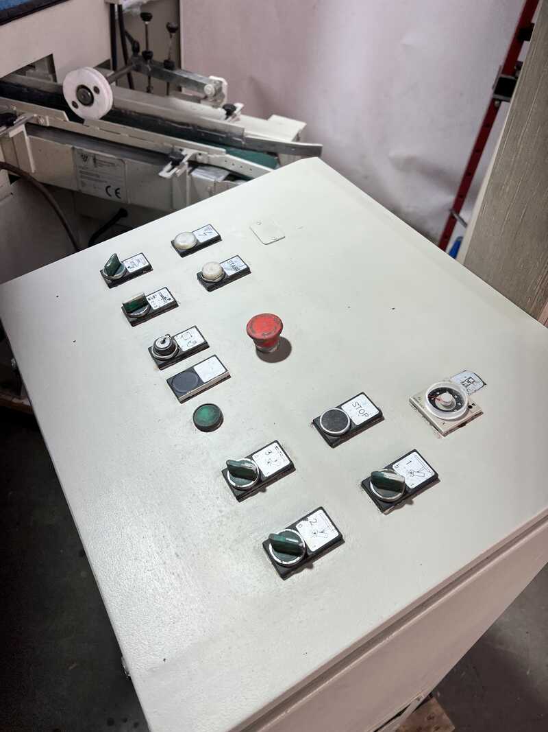 Falcioni Leistenspritzmaschine / Lackierautomat - gebraucht FM 81 (11)