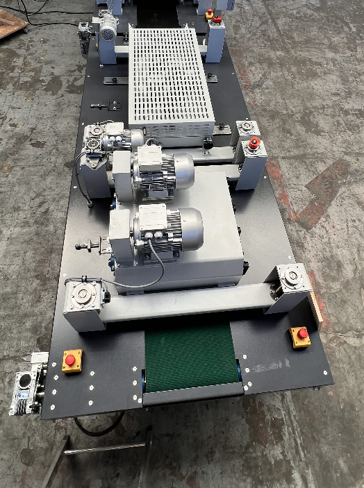 Cosma Bürstenvertreibermaschine / Vertreibermaschine - gebraucht 400 2P 2S (4)