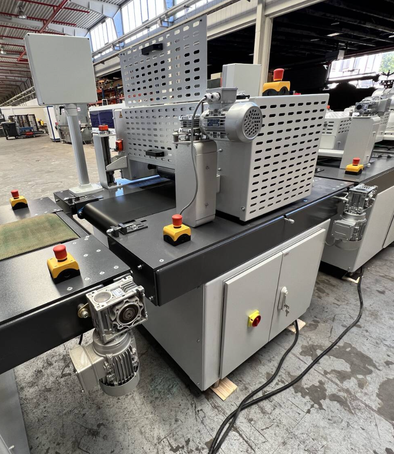 Cosma Walzenauftragmaschine 400 mm - Vorführmaschine 400 RC - Öle (3)