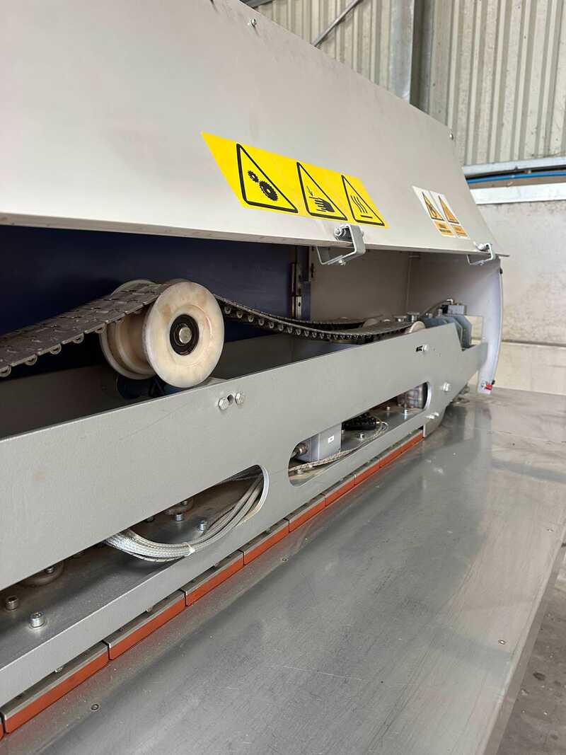 Fisher & Rückle / Monguzzi Furnierzusammensetzmaschine / Längsfurnierzusammensetzmaschine - gebraucht Impetum 1200 (1)