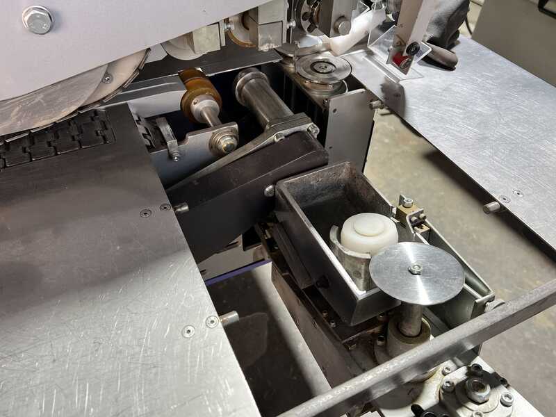 Fisher & Rückle / Monguzzi Furnierzusammensetzmaschine / Längsfurnierzusammensetzmaschine - gebraucht Impetum 1200 (3)