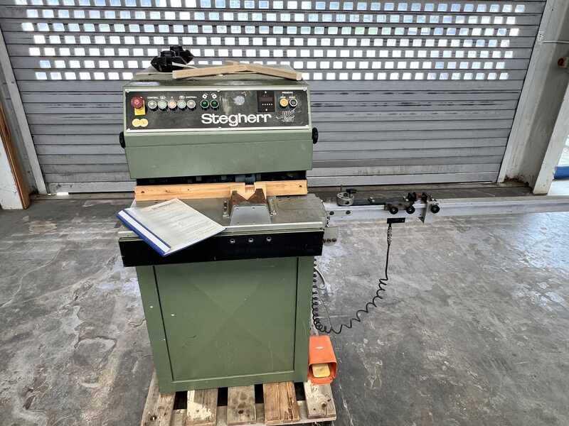 Stegherr Kreuzsprossenfräse mit Digitalanschlag - gebraucht KSF (1)