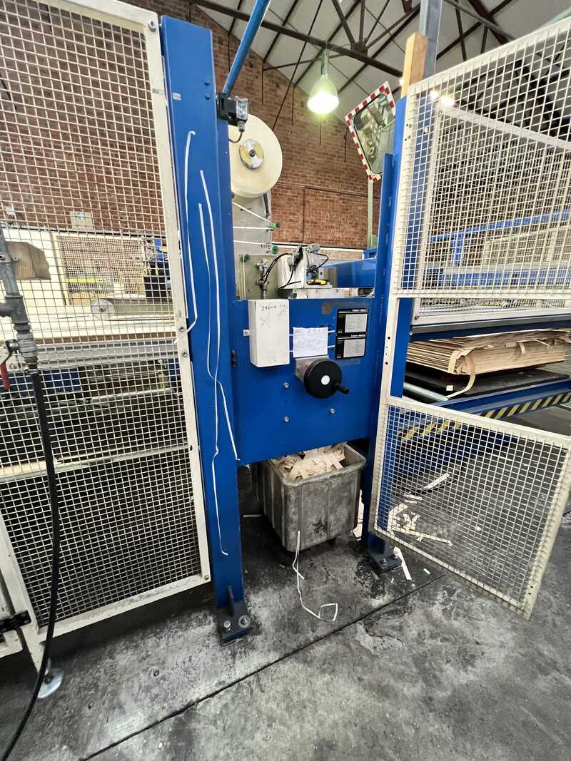 Fisher + Rückle Querfurnier-Zusammensetzmaschine / Furnierzusammensetzmaschine im Querdurchlauf - gebraucht Delta FZX 28 Delta + RVP / BS (10)