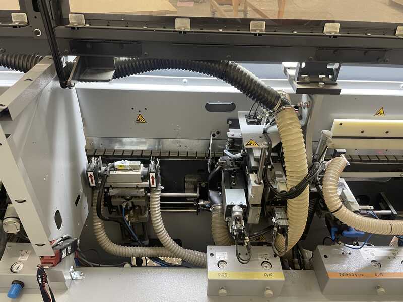 Felder / Format 4 Einseitige Kantenanleimmaschine - gebraucht Tempora 45.03 L (3)