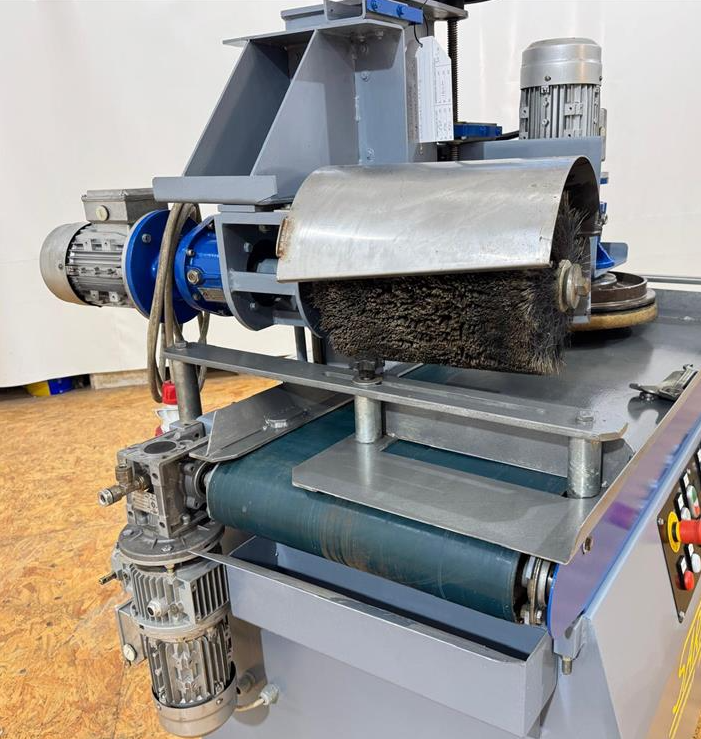 Sarmax Kompakte Vertreibermaschine / Poliermaschine - gebraucht (4)