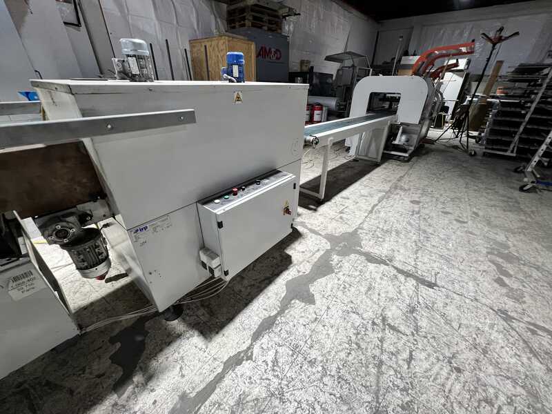 IFP Packaging Schrumpffolien-Verpackungsmaschine für Profilholz und Parkett - gebraucht (20)