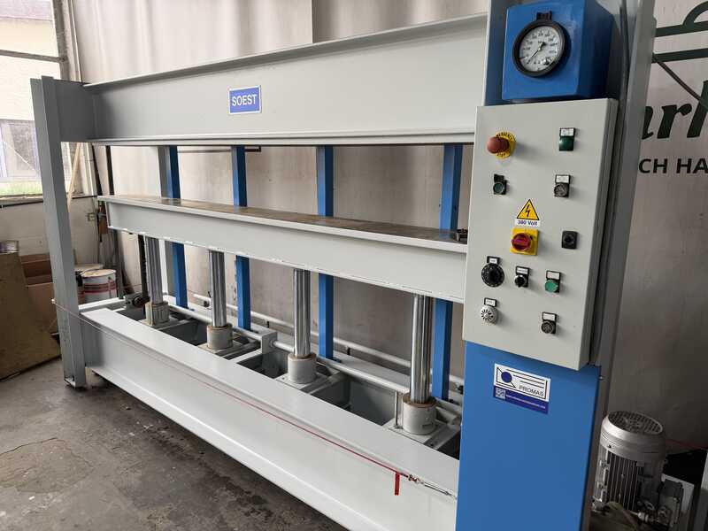 Soest Blockpresse / Stationäre Presse für Mehrschichtparkett - gebraucht T-80 (2)