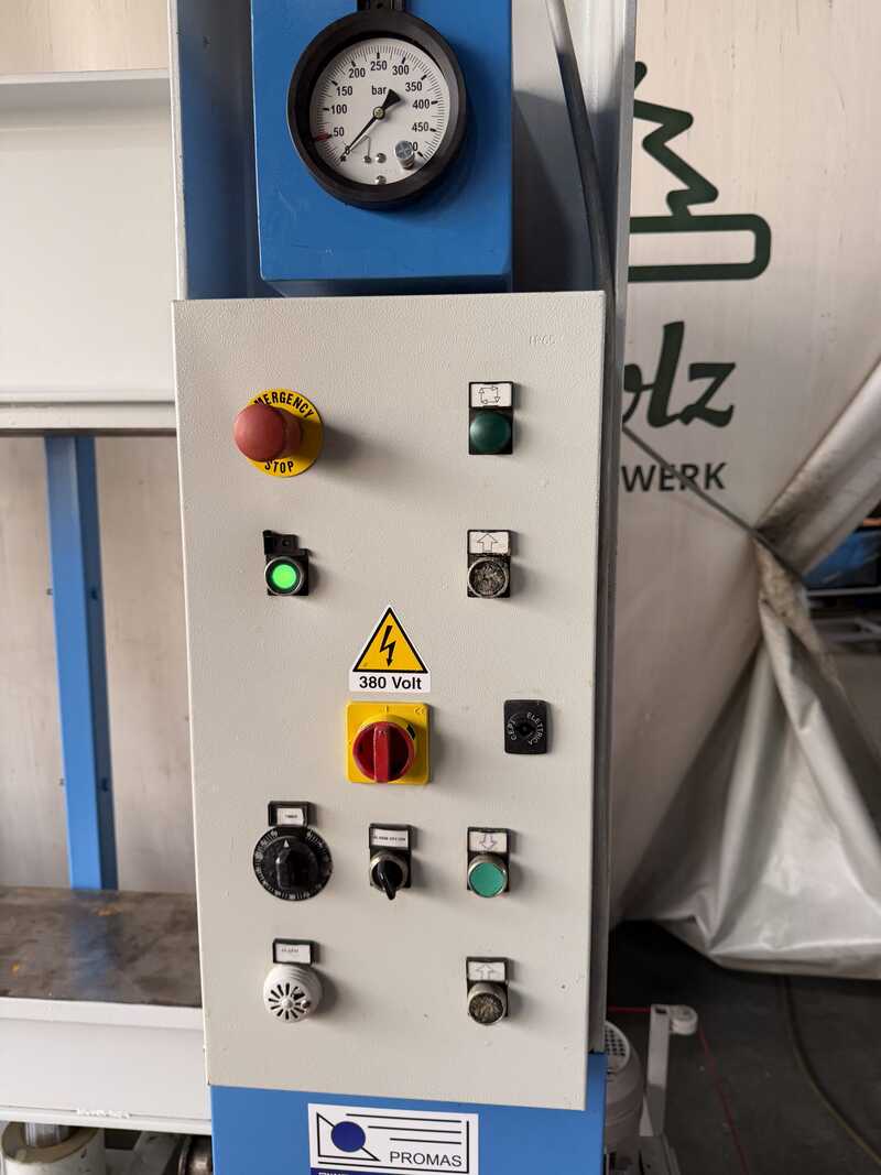 Soest Blockpresse / Stationäre Presse für Mehrschichtparkett - gebraucht T-80 (3)