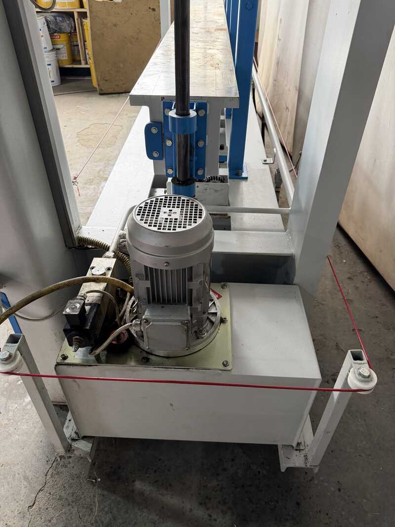 Soest Blockpresse / Stationäre Presse für Mehrschichtparkett - gebraucht T-80 (6)