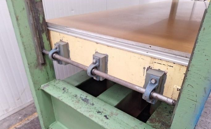 Demets Furnierpresse 1300 x 3200 mm - gebraucht (1)