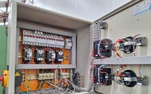 Demets Furnierpresse 1300 x 3200 mm - gebraucht (8)