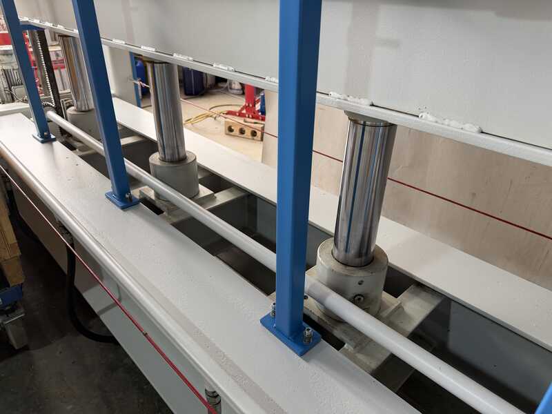 Soest Blockpresse / Stationäre Presse für Mehrschichtparkett - gebraucht T-80 (4)
