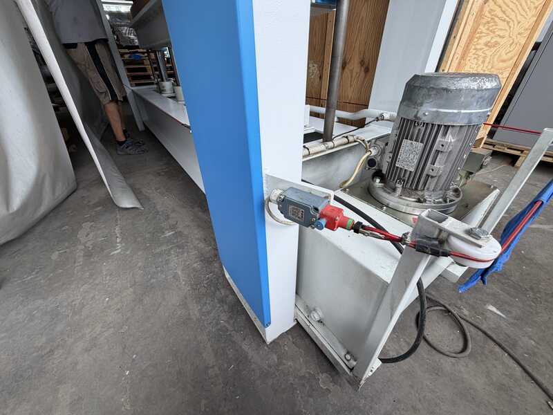 Soest Blockpresse / Stationäre Presse für Mehrschichtparkett - gebraucht T-80 (6)