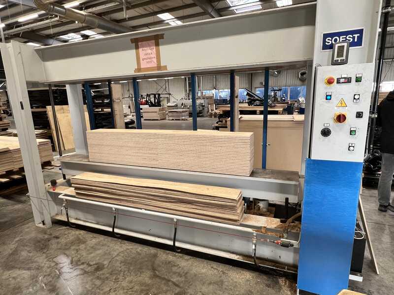 Soest Blockpresse für Mehrschichtparkett - gebraucht T-80 main picture