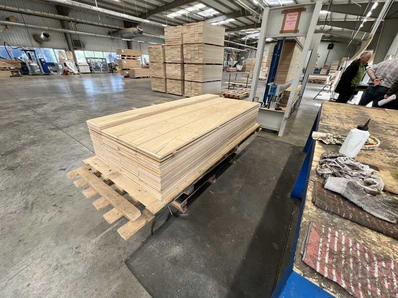 Soest Verleimanlage für Mehrschichtparkett - gebraucht DRM 2 1 400 + T 80 main picture